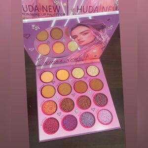Eyeshadow Palette - Vibrant Shades